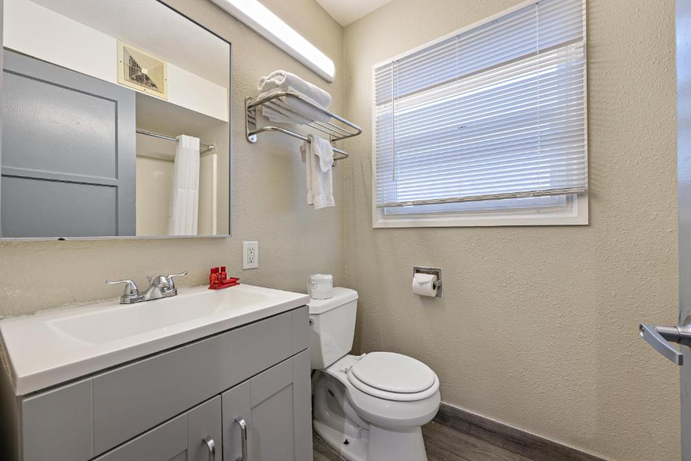 Superior Queen Room interior